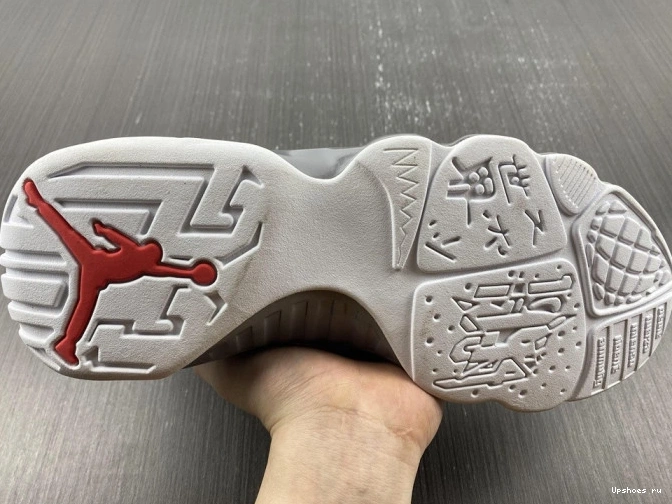 Retro Red Fire Jordan CT8019-162 9 0424